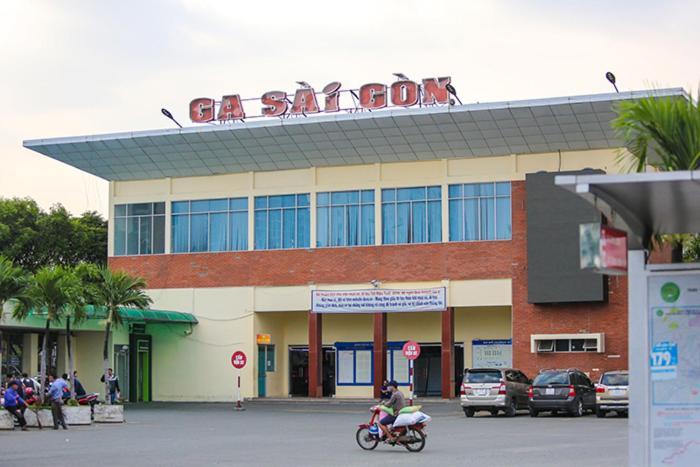 Lunaria Maison Local Side *